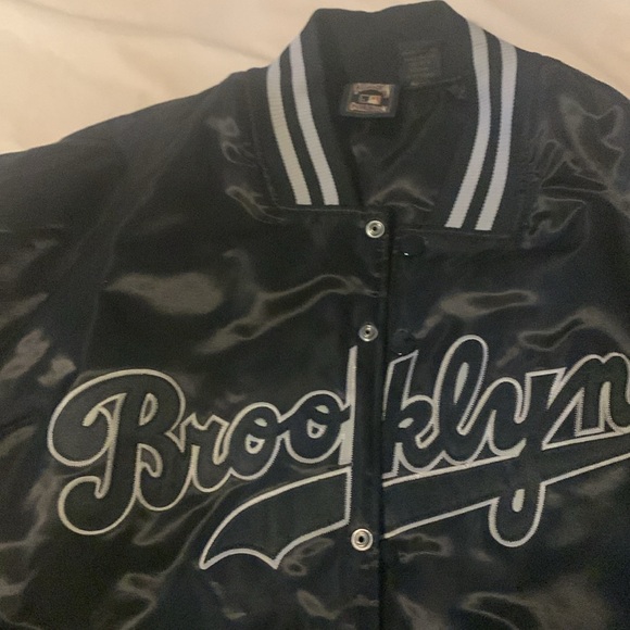 Majestic vintage black satin Brooklyn dodgers jacket. - Picture 2 of 6